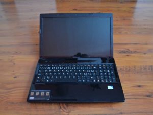 Jak vyměnit harddisk v notebooku Lenovo G580