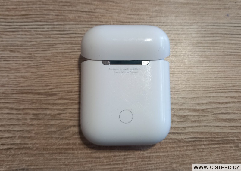 Apple AirPods 4